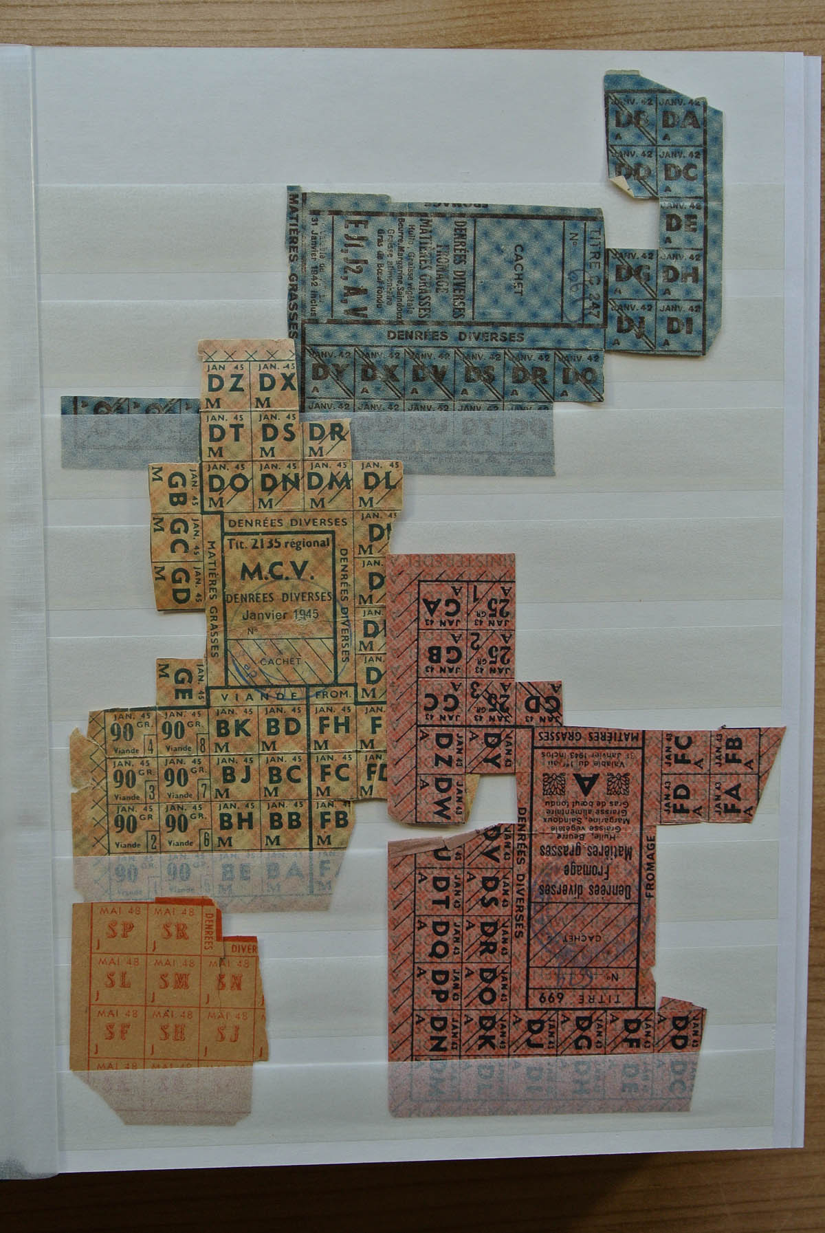 Stamp collection 22605-001-1.jpg 22605 France ration labels. - Image 1