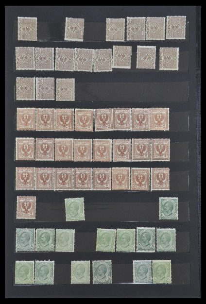 Stamp collection 33390 Italy 1900-1950.