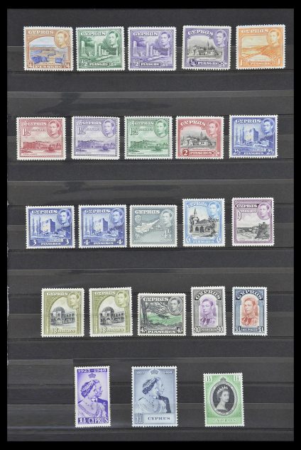 Stamp collection 33733 Cyprus 1938-1977.