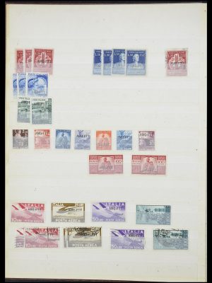 Stamp collection 33917 Triest