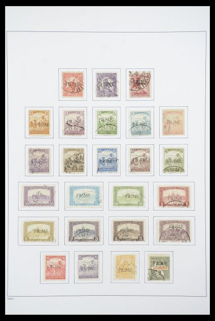 Stamp collection 33921 Fiume 1919-1924.