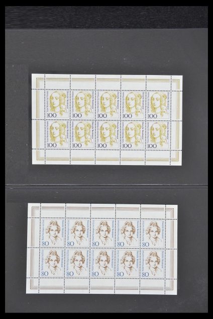 Stamp collection 33936 Bundespost kleinbogen 1994-2000.