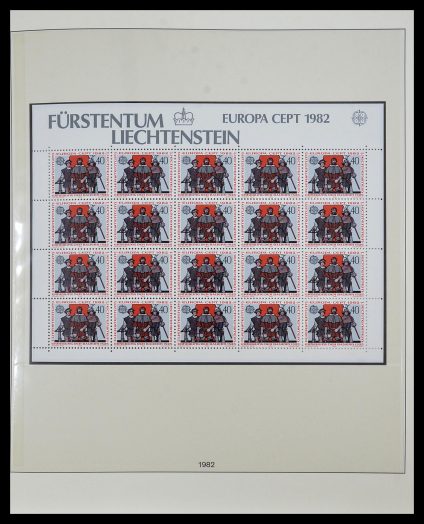 Stamp collection 34187 Liechtenstein kleinbogen 1982-1995.